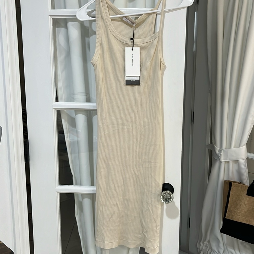 🎉🎉host pick 10/25🎉🎉John Elliott from Revolve NWT